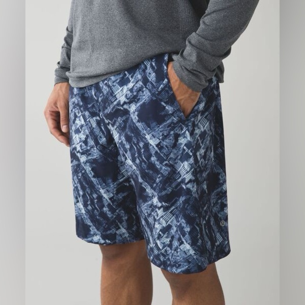 Lululemon Core Short 11”